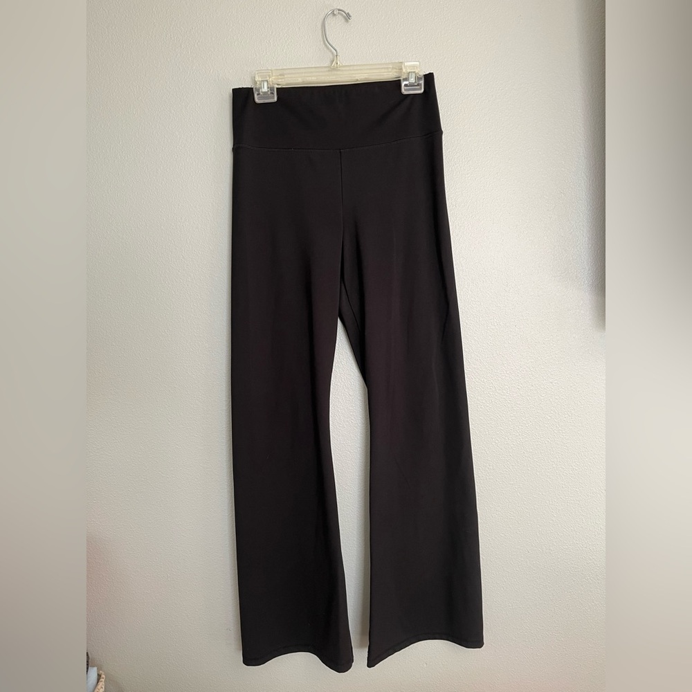 American Eagle “The Everything Flare” Leggings